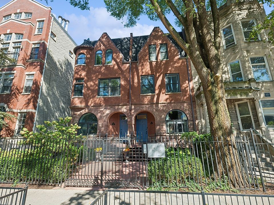 1st image of 1136 W Wrightwood Ave #1