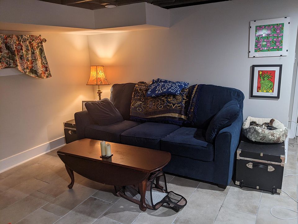 Cozy, pet-friendly living space.