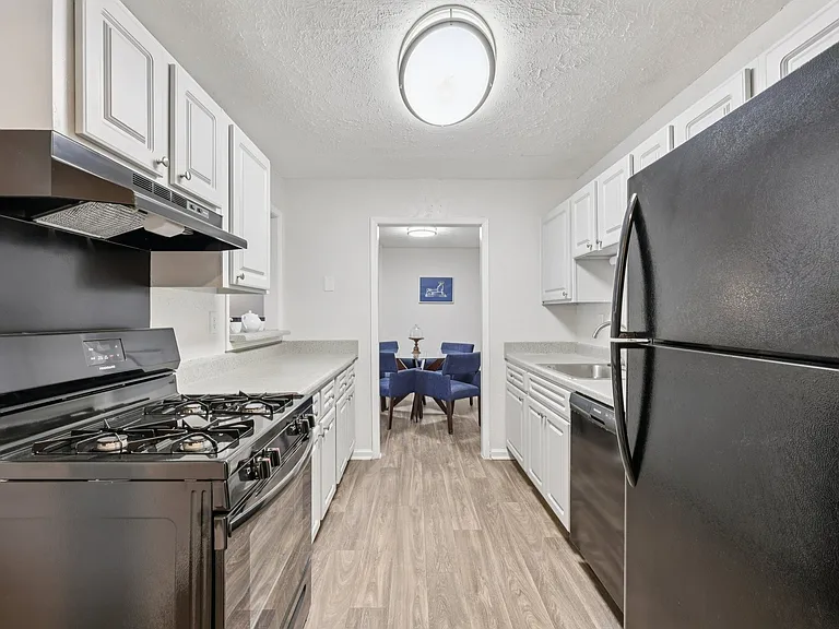 Birch Run Apartments — Photo 13