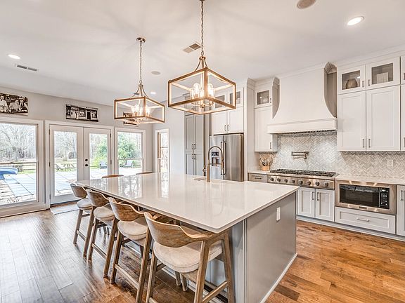 4th image of 10365 Plantation Woods Dr