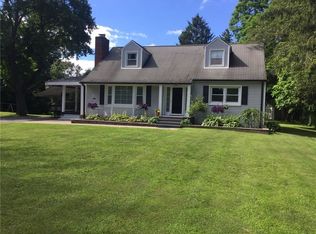 160 Crescent Rd, Fairport, NY 14450