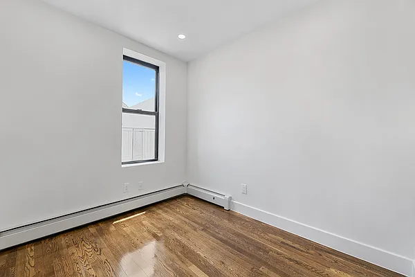 Rented by REAL New York | media 7