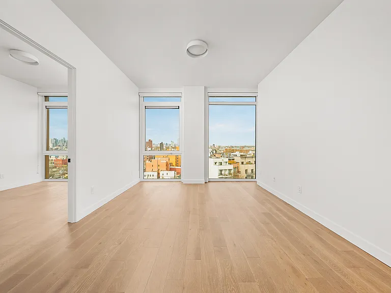 828 Metropolitan Ave #8L — Photo 4