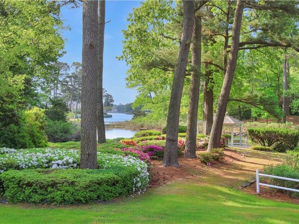 1005 Bay Colony Dr, Virginia Beach, VA 23451