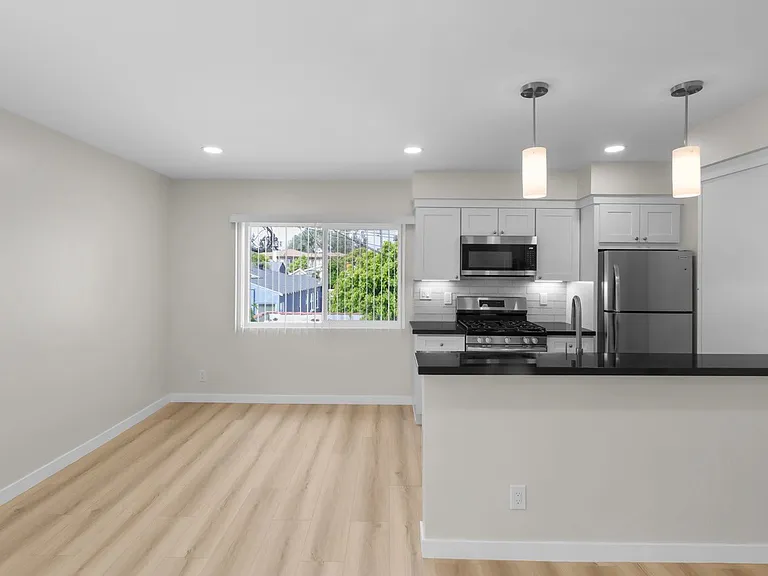 2823 S Corning St #4 — Photo 12