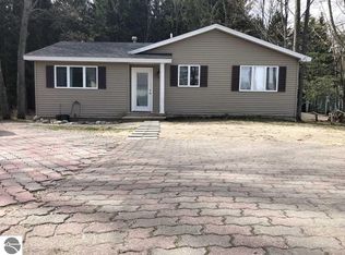 5085 Silver Pines Rd, Traverse City, MI 49685