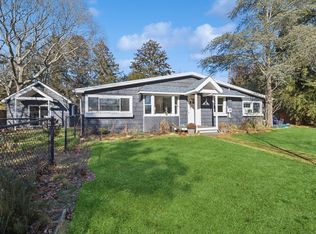 165 Springville Rd #A, Hampton Bays, NY 11946