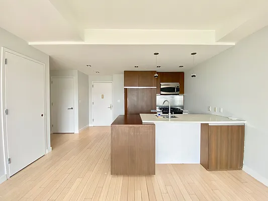 Rented by Zjama Realty Corp | media 4