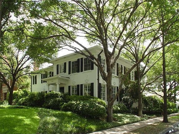 2nd image of 3825 Miramar Ave