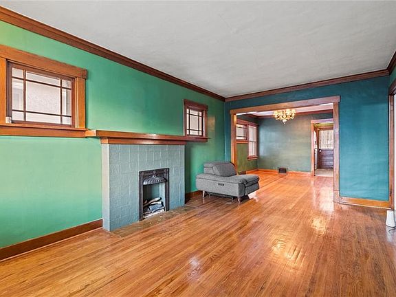 5th image of 419 Lawn Ave