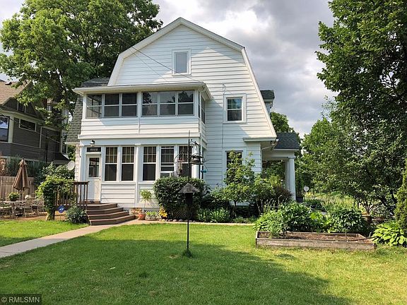 2nd image of 1040 Laurel Ave