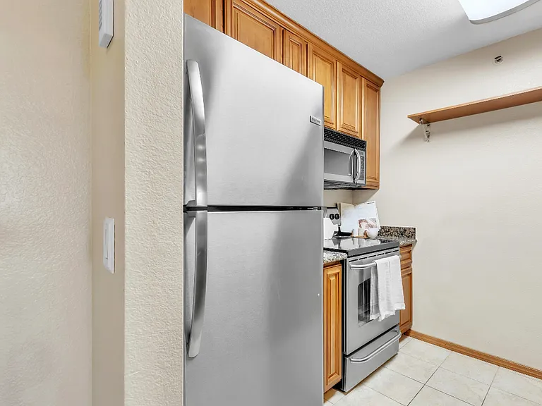 29583 Vanderbilt St #310 — Photo 2