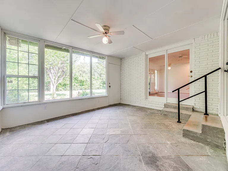 10715 Royal Springs Dr — Photo 11