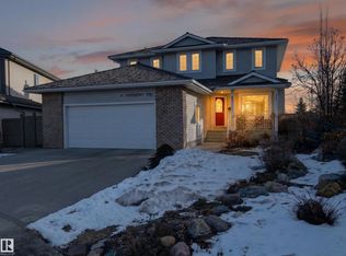 30 Nottingham Bay, Strathcona County, AB T8A5Z7