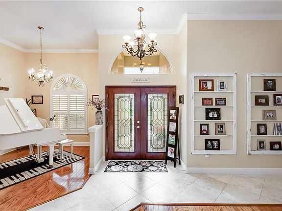 3rd image of 2701 Aston Ave