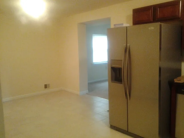 8516 Potomac Ave — Photo 16