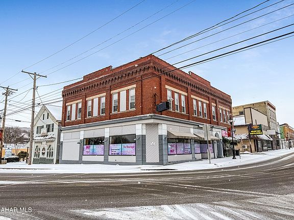 2nd image of 605 Main St