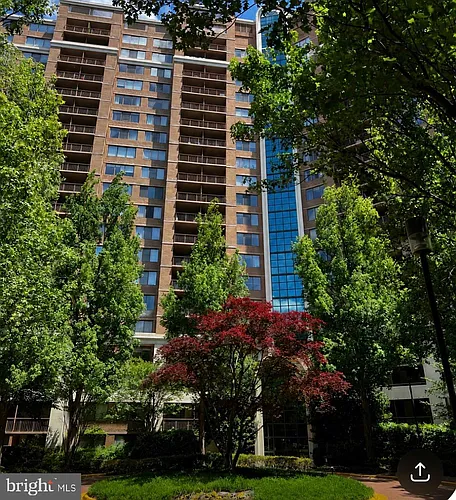 10101 Grosvenor Pl Photo 1