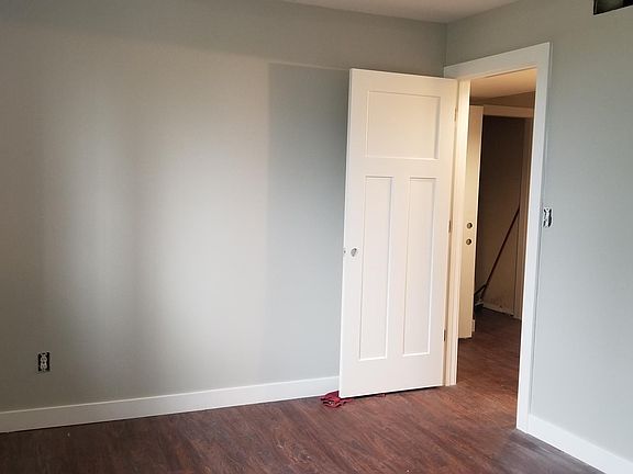 5th image of 2563 Burton St SE