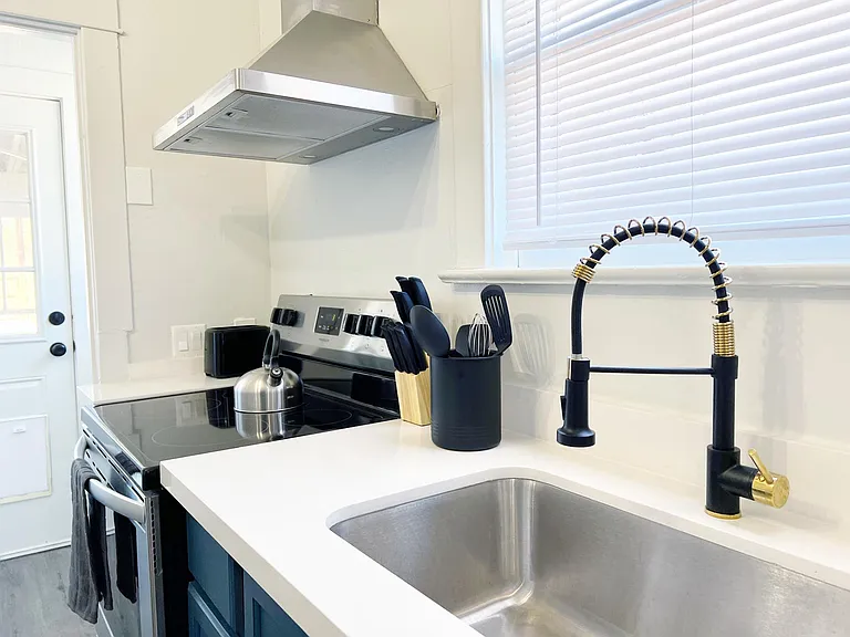 320 N 17th Dr #320 — Photo 4