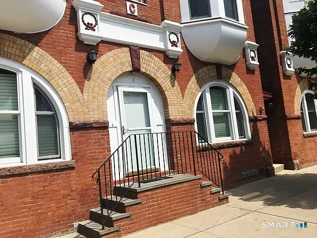 2 bed, 1.0 bath, 956 sqft, $1,850 — Photo 4