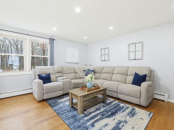 3rd image of 33 Santoro Rd