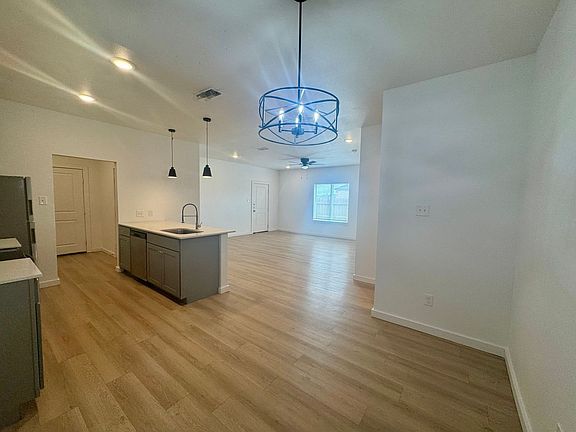 3rd image of 5701 Kemper St