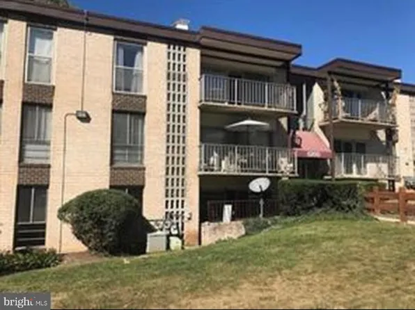 5200 Newton St APT T1, Bladensburg, MD 20710