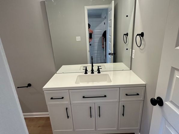 Beacon Hill Townhomes, 410 NE 3rd St #2, Bryant, AR 72022