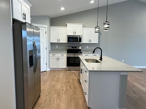 4th image of 115 Kinsey St