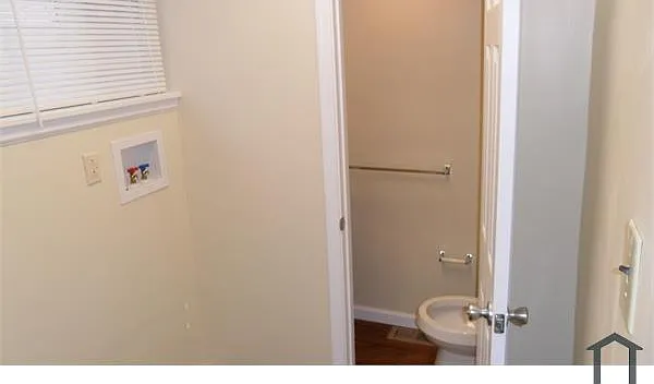 407 Daly St — Photo 5