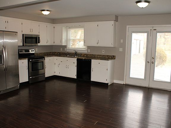 4th image of 327 Kelsey Dr