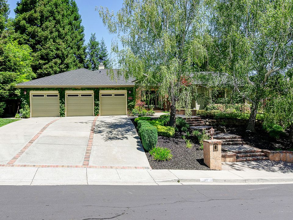 1st image of 51 Woodranch Cir