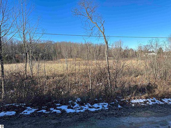 3rd image of N Crooked Lake Dr