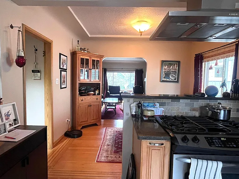 128 W 20th Ave — Photo 16