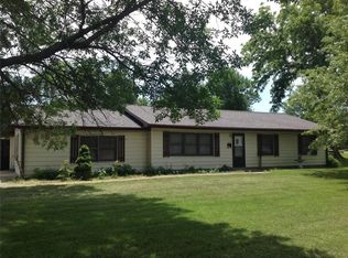 306 N 2nd St, Wellsville, MO 63384