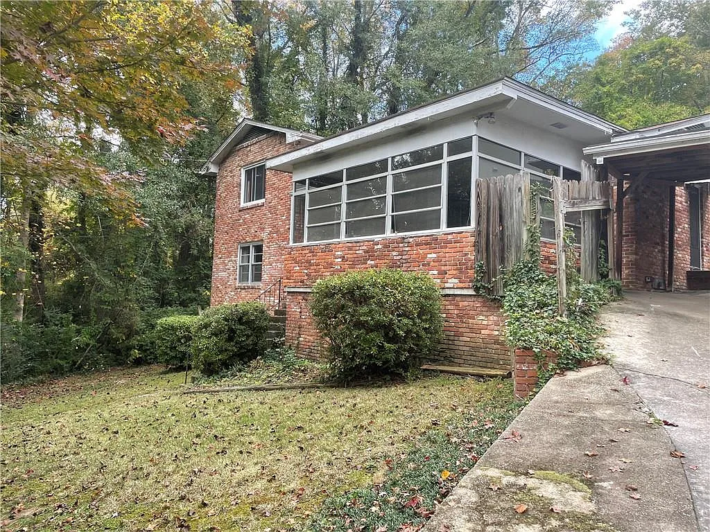 2338 Greenglade Rd photo 1