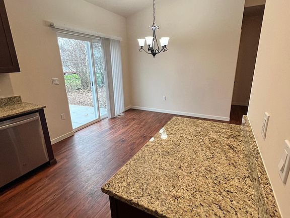 EXTRA COUNTER SPACE AND DINING AREA