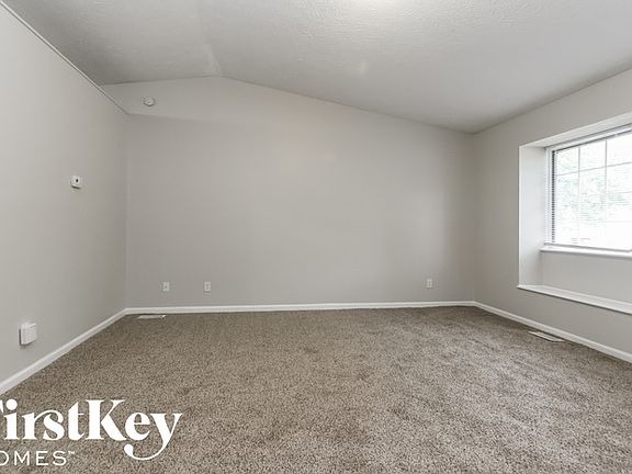 3rd image of 2808 N Grassy Creek Dr