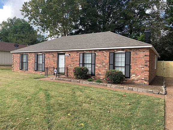 3rd image of 3847 Lucerne Dr