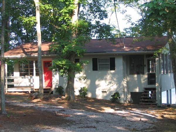 1st image of 153 Lake Shore Dr