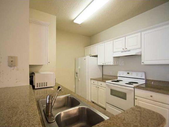 3rd image of 430 Southern Pecan Cir Unit 0202