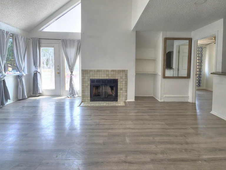 9827 Walnut St #205 — Photo 2