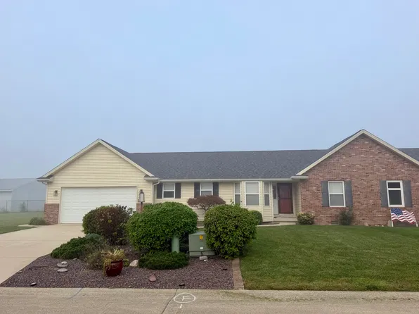 106 Jones Blvd #1, Tuscola, IL 61953