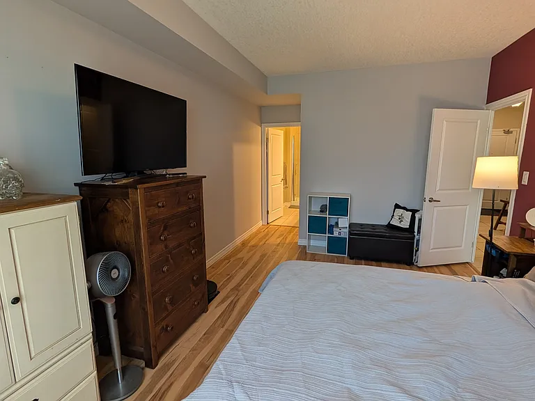 539 Belmont Ave W #102 — Photo 13