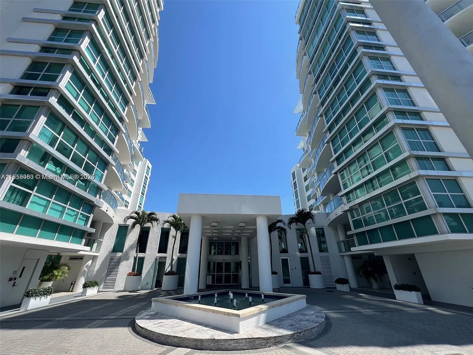 The Atrium At Aventura Co — Photo 2
