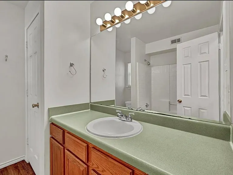 1029 Shoreline Dr — Photo 27