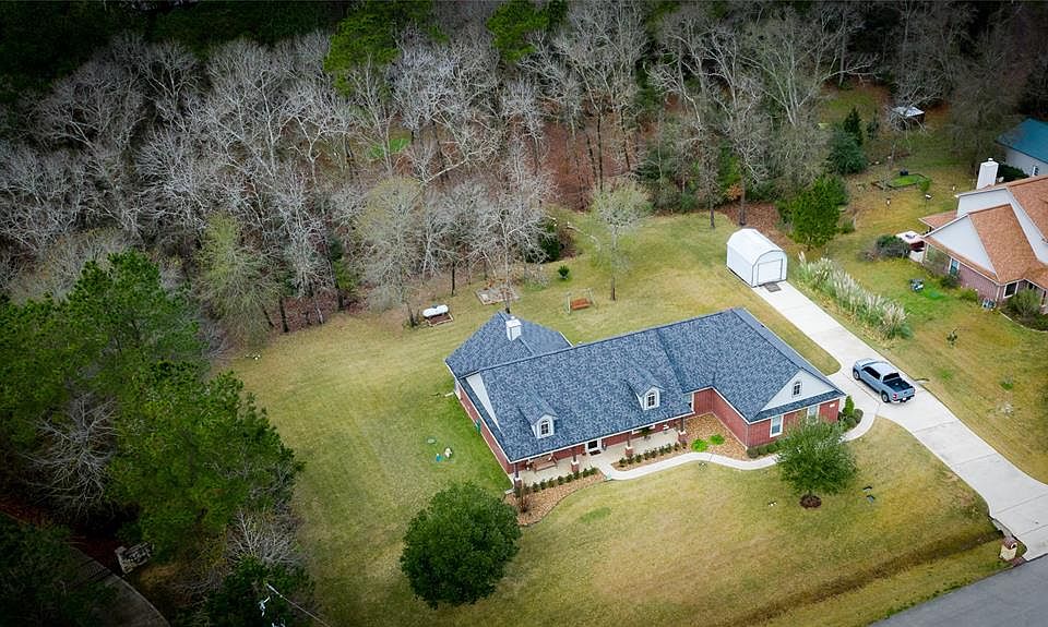 1st image of 19 Double Creek Dr