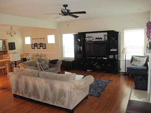 5572 Botanical Dr — Photo 3