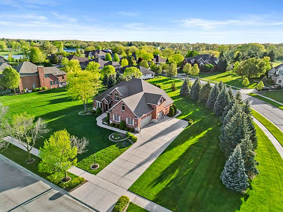 2nd image of 1555 Chalone Ct